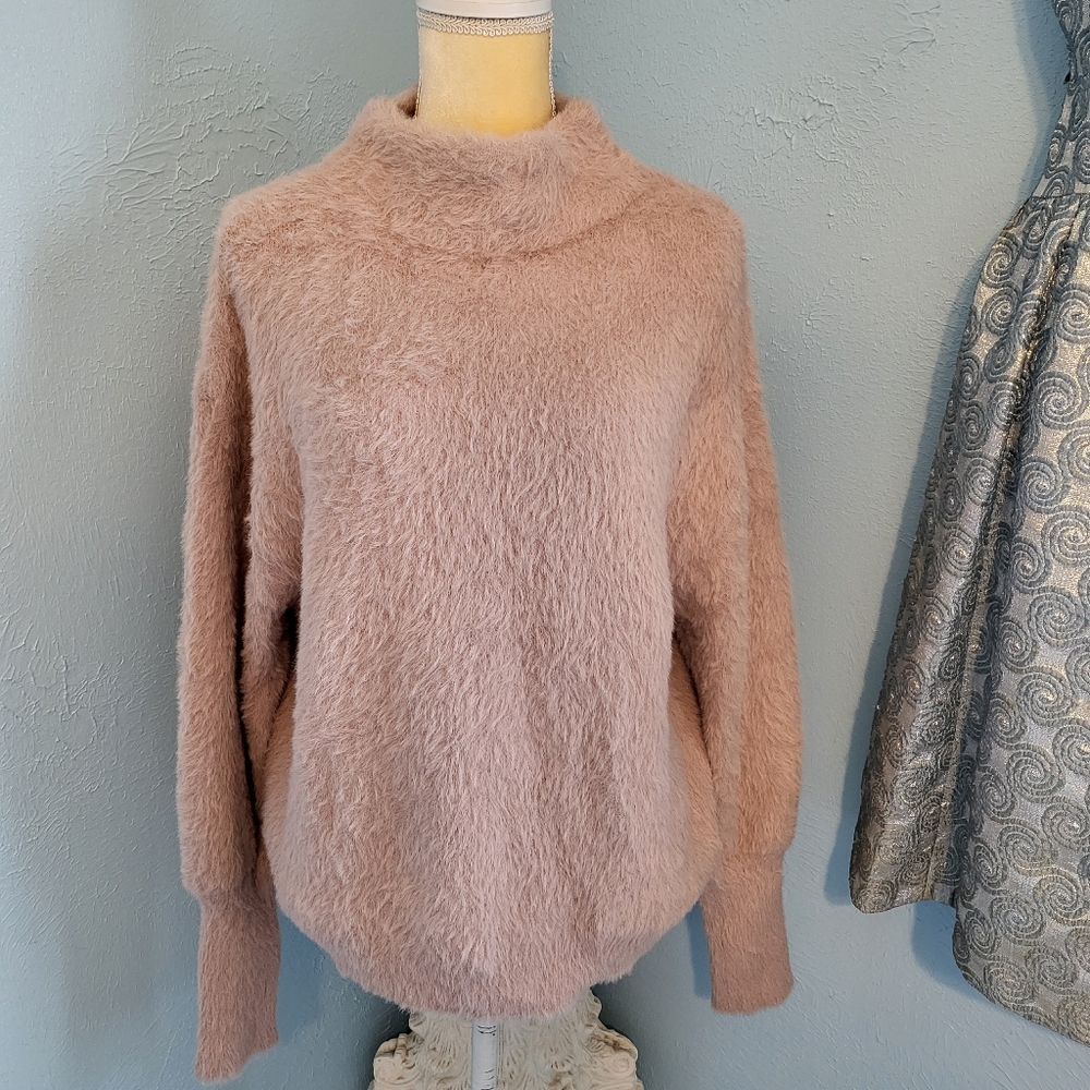 💥NWT Catherine Malandrino  pink mock neck sweater A44